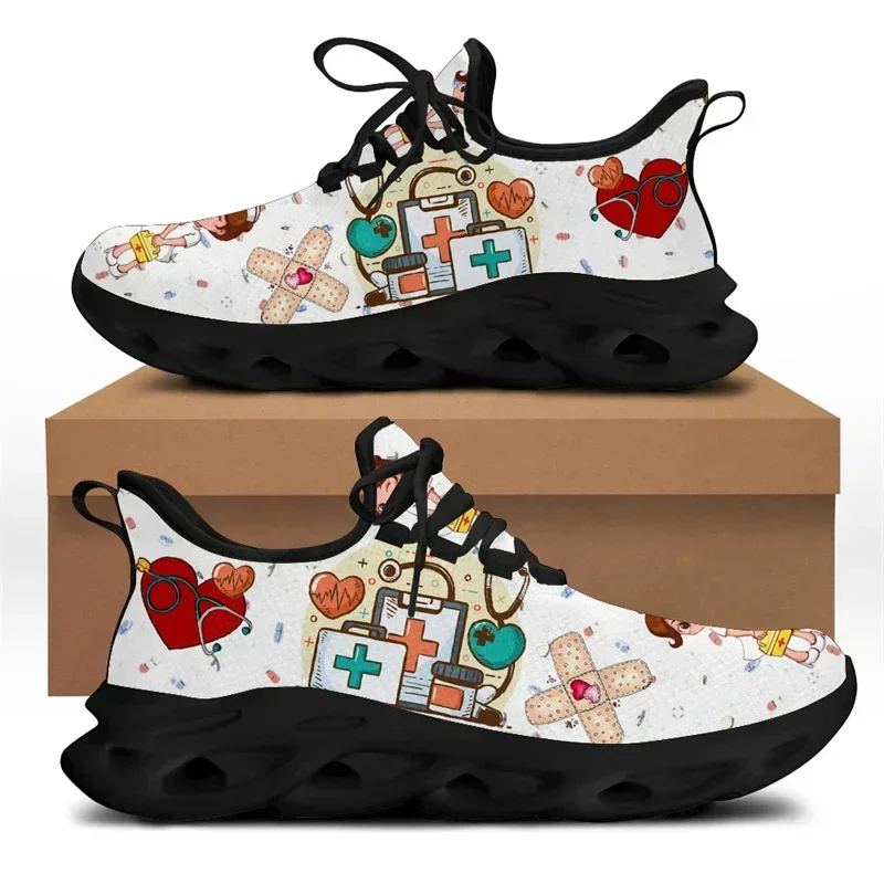 White Nursing Shoes For Women  - White Sneaker Care Kit recension och pris