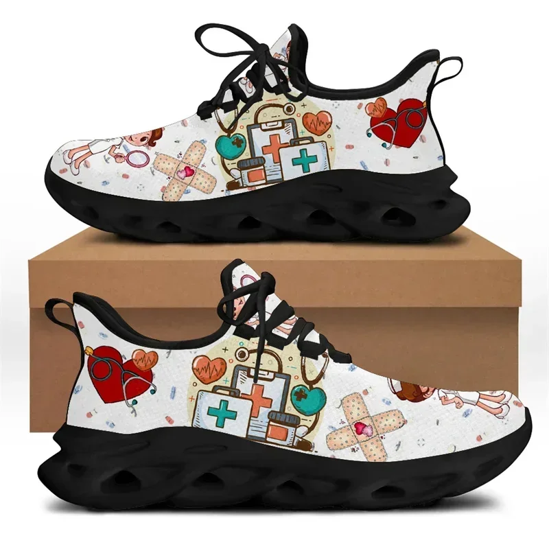 White Nursing Shoes For Women  - White Sneaker Care Kit recension och pris
